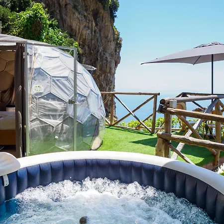 De Vivo Realty - Boscosfera Luxury tent