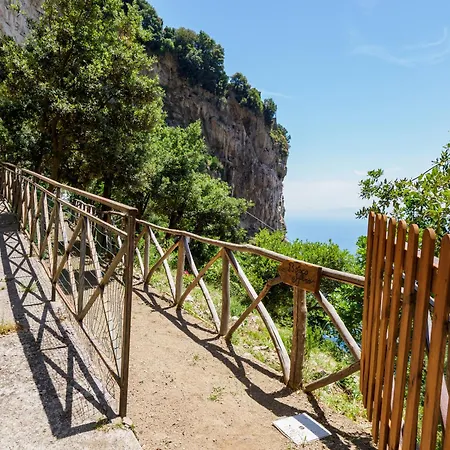 De Vivo Realty - Boscosfera Luxury tent Amalfi