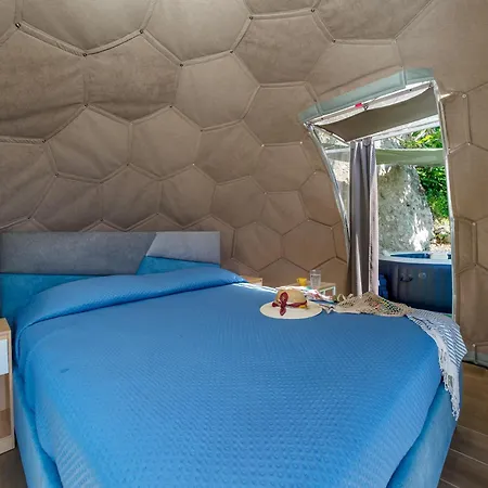 Luxury tent De Vivo Realty - Boscosfera
