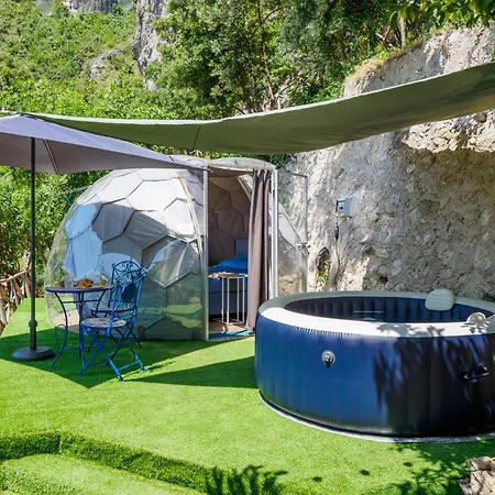 Luxury tent De Vivo Realty - Boscosfera *